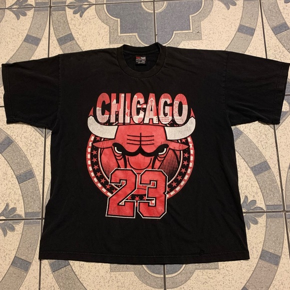 chicago bulls graphic tee